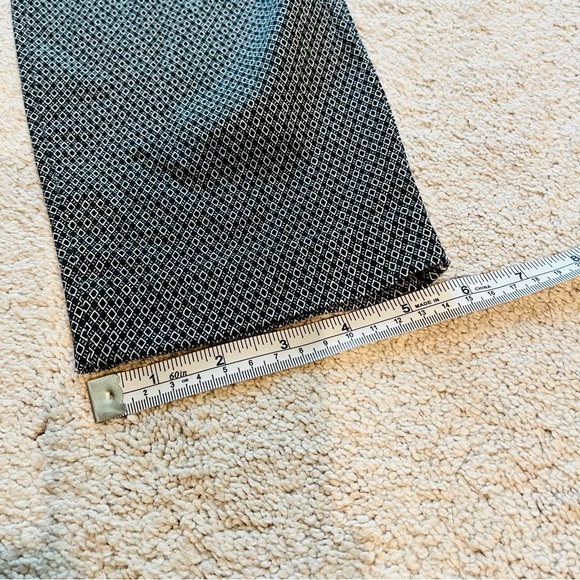 Old Navy Pixie Pants, Black and White Pattern, Size 10 - Picture 9 of 9